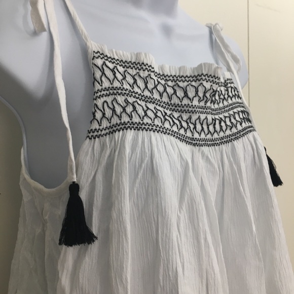 Forever 21 small white & navy tassel tie tank top - Picture 3 of 7